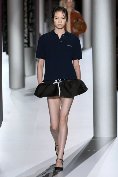 Look 11